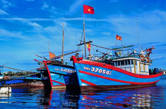 Một số cách phát tín hiệu ứng cứu trên biển